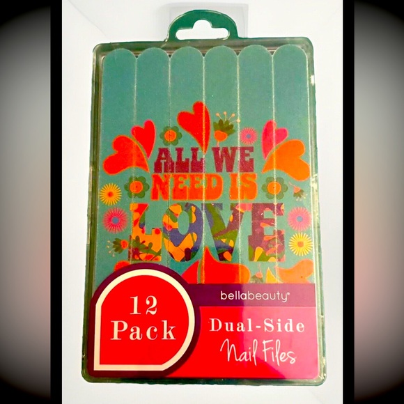 💗BELLA BEAUTY💗 12 PACK “ALL WE NEED IS LOVE” DUAL-SIDE NAIL FILES & CASE NWT - Picture 1 of 4